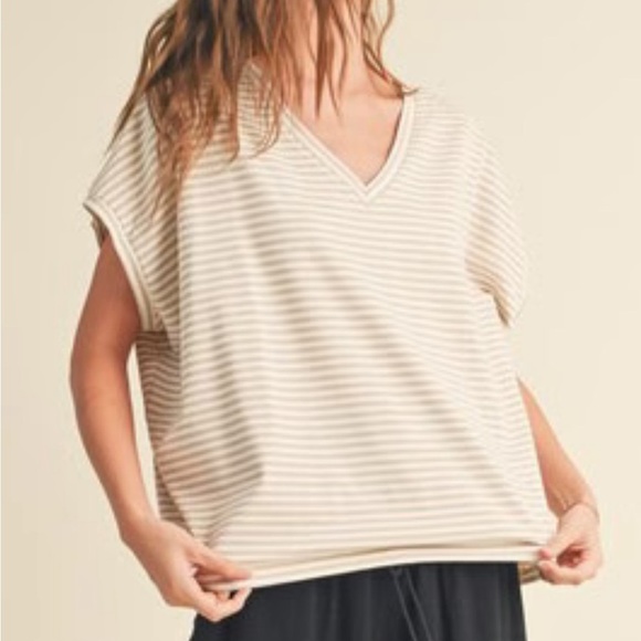 Miou Muse Stripe V-Neck Oversized T-Shirt Top Tan White Women’s Size Small - Picture 2 of 7